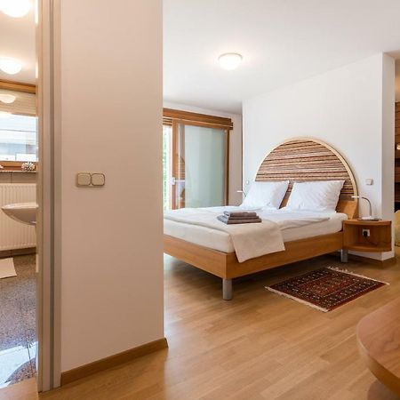 Rozna Dolina Apartment Ljubljana Buitenkant foto