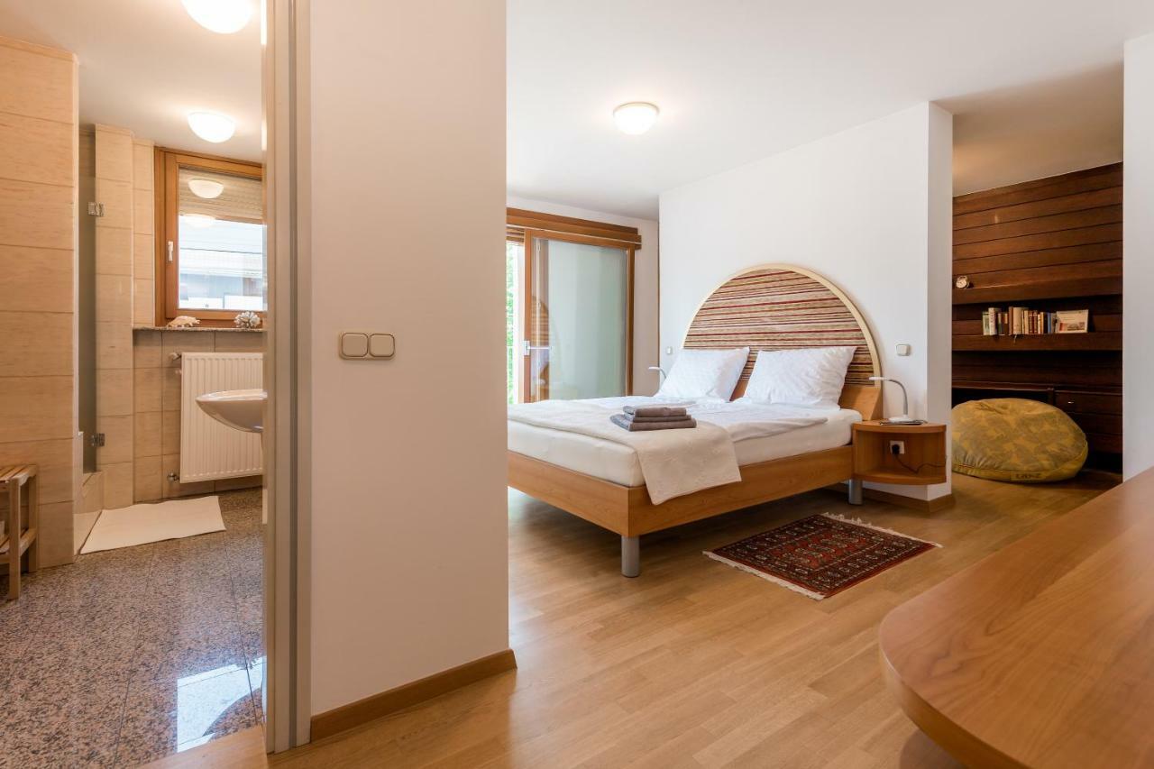 Rozna Dolina Apartment Ljubljana Buitenkant foto