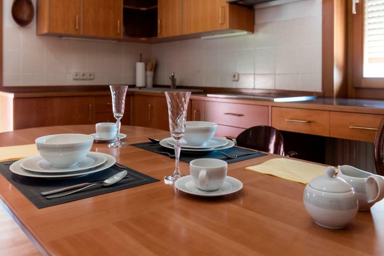Rozna Dolina Apartment Ljubljana Buitenkant foto